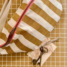 bum bag caramel stripe