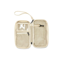 mylee clutch in honey