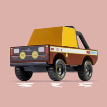 mud coyote toons car