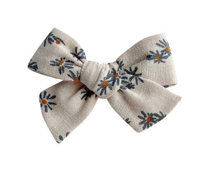 daisy linen hair bow clip