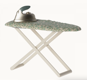 maileg iron and ironing board