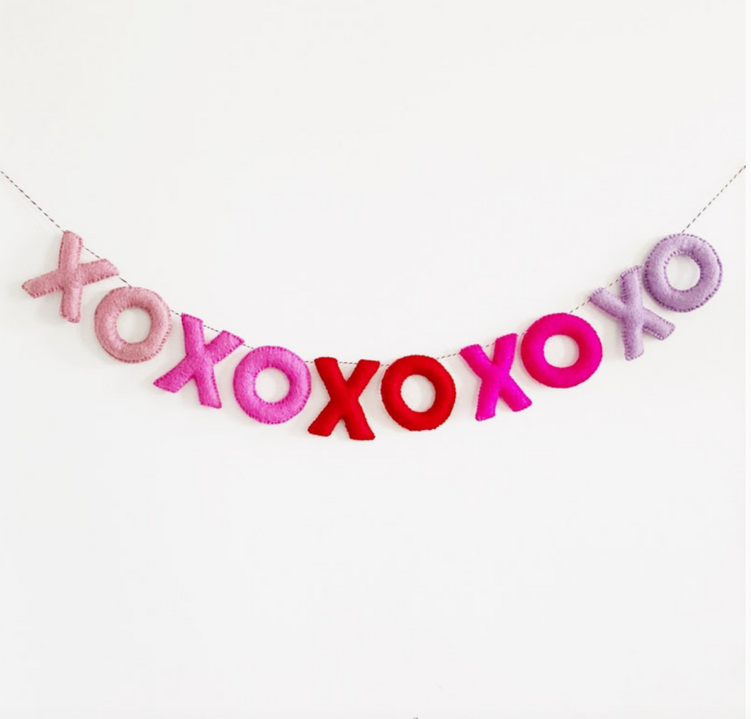 XOXO pink and red felt garland