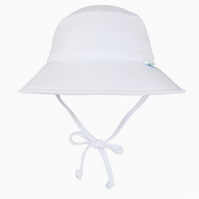 breathable bucket hat in white