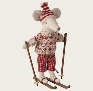 winter mum ski mouse