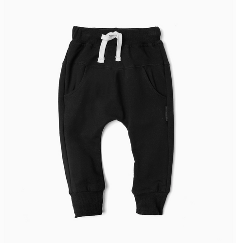 joggers in black