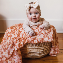 pink daisies swaddle