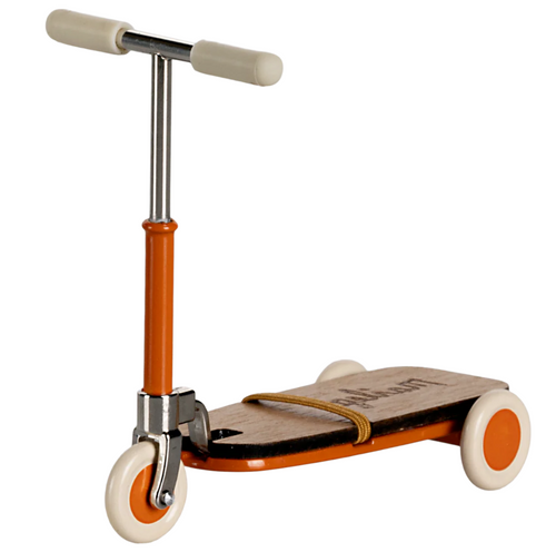 kick board for mice in orange
