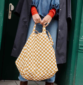 tote in caramel check