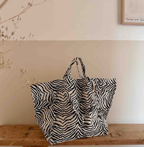 tote in zebra