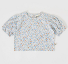 linen top in floral