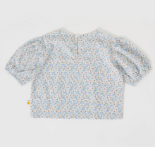 linen top in floral