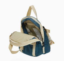 mini arrow pack in navy