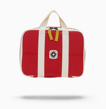 the lunchbox in red