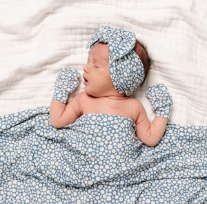 knot headband in dolly