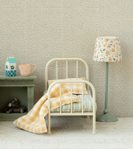 vintage bed for teddy