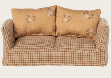 mable couch for mice