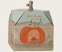 stripes pumpkin carriage for mice