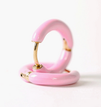 pink huggies