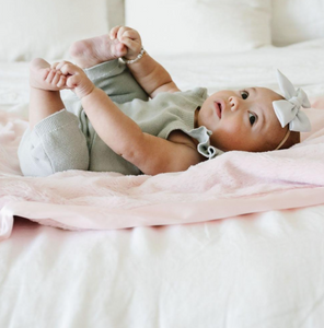 satin border mini blanket light pink