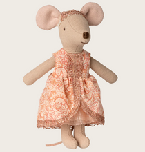 rose gold princess and pea mouse