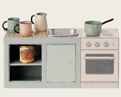 kitchen counter for mice