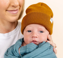 beanie in camel brown