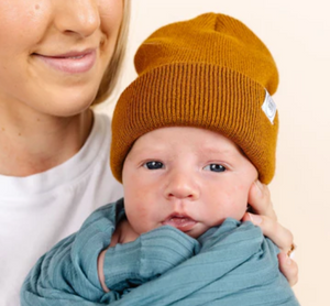 beanie in camel brown