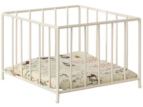 playpen micro size (larger)