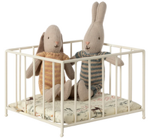 playpen micro size (larger)