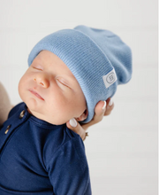 beanie in steel blue