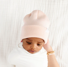 beanie in blush
