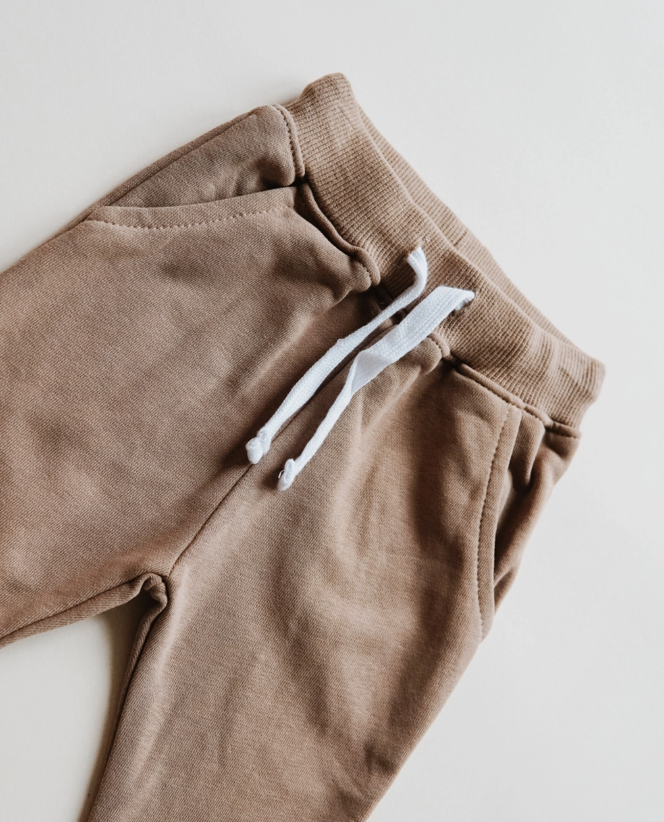 joggers in mocha