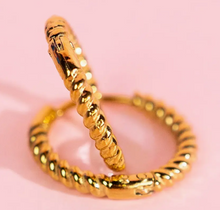 skinny rope twist huggies