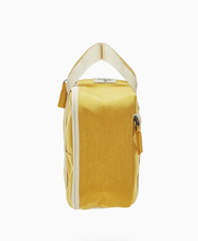 the lunchbox in yellow