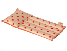 beach float red dot
