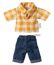 dad mouse in checkered shirt