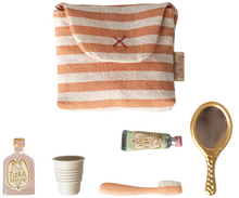 maileg tooth brush set coral