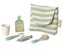 maileg tooth brush set blue