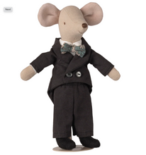 wedding mice couple