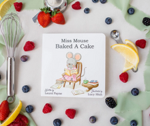 miss mouse baked a cake