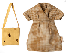 mum mouse light brown