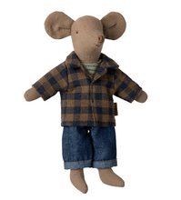 dad mouse light brown