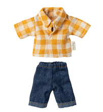 yellow checked shirt + pants for dad mouse