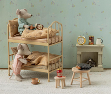 bunk bed wheat
