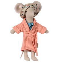 bathrobe for mum mouse