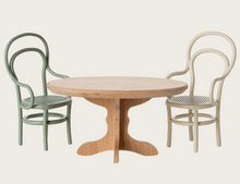 wood oval dining table