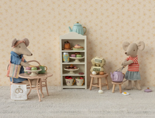 café set pale pink