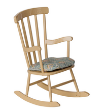 rocking chair wheat