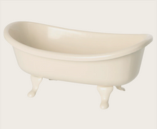 larger bathtub for maileg