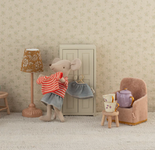 folding chair for mouse powder
